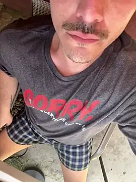 Derekmars online show from April 5, 10:39 pm