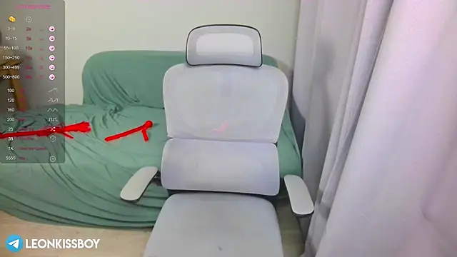 LeonBoykisser online show from April 3, 4:48 pm