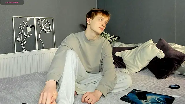 Kai Milller online show from March 22, 3:33 am