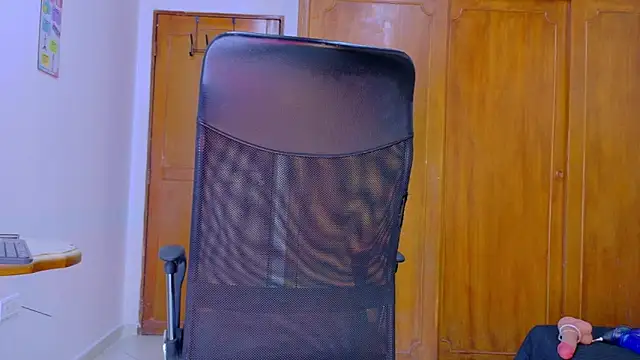 samirths boy  online show from March 20, 8:23 pm