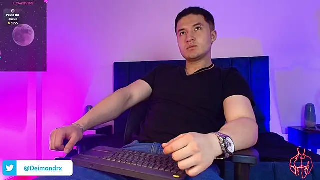 Alexander Connor online show from January 17, 12:30 pm