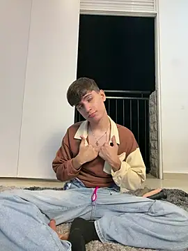 Naim TheKing online show from March 25, 1:09 am