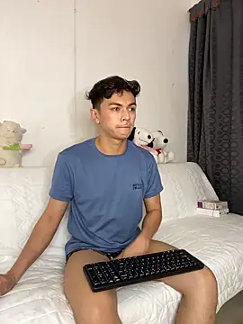 Caydensmit online show from February 19, 7:21 pm