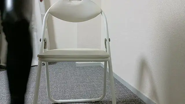 kyuleather online show from February 20, 11:01 am