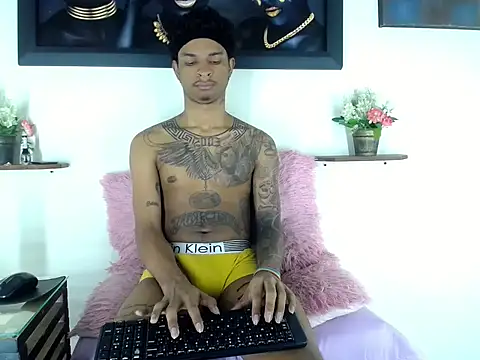 Tatoo Noah online show from February 28, 2:05 pm