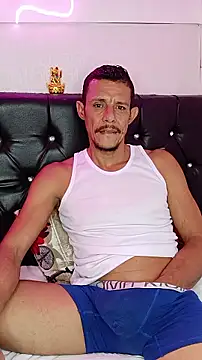 juanmaur22 online show from March 3, 1:40 pm