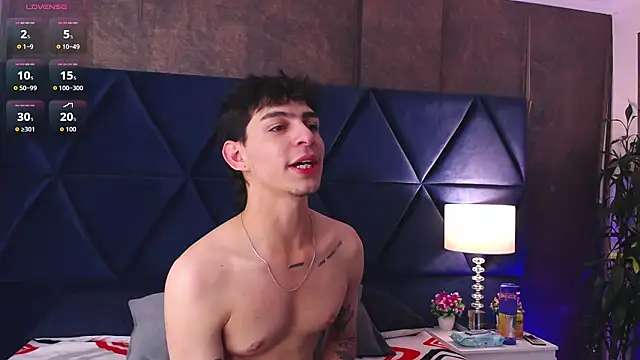 Logan Woods online show from February 20, 8:32 pm