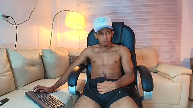 ricky spensar23cm  online show from April 14, 1:38 am