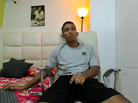 ricky spensar23cm  online show from February 3, 1:58 am