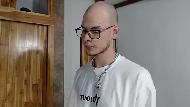 Vlad  night online show from April 9, 5:05 am