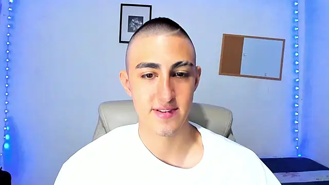 babyted272 online show from April 18, 8:09 pm