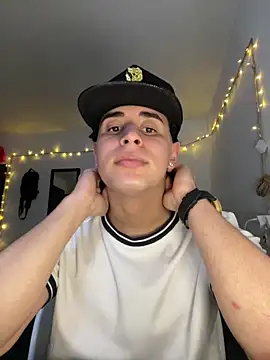 Maximuz1920 online show from April 7, 7:03 pm