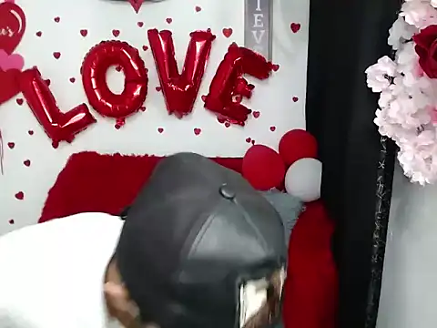 Caius fox online show from February 15, 4:59 pm