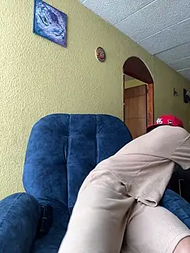 Dominik Souza online show from February 18, 8:50 pm