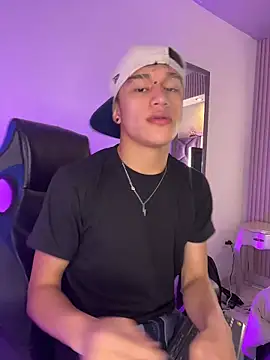 Dominik Souza online show from April 17, 8:22 pm