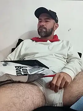 hairyandbigmann online show from March 12, 6:59 pm