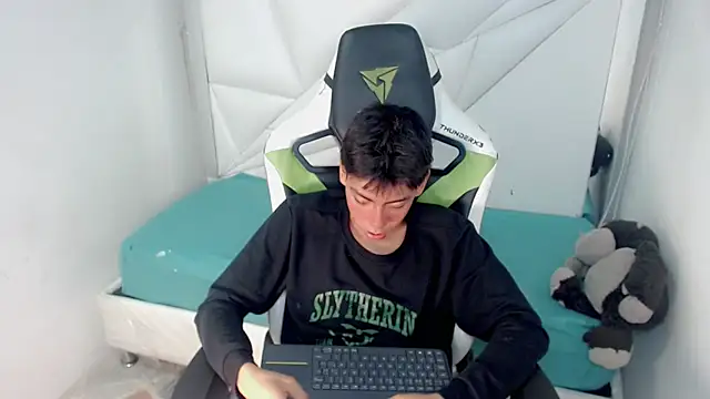 Liarr  online show from February 24, 8:42 pm