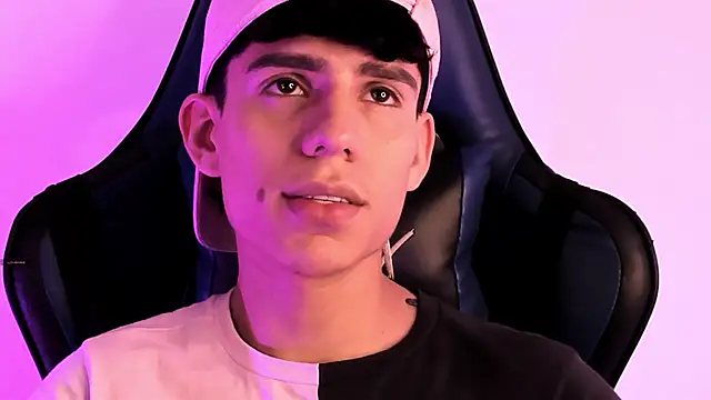 Angel eros  online show from March 1, 5:40 am