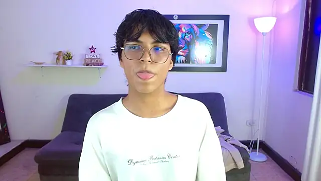 Maecum18 online show from February 17, 8:52 pm