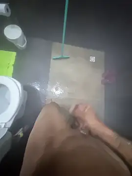 LucasSouza74185 online show from April 28, 11:09 pm