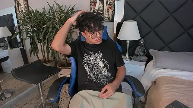 kai storn online show from March 2, 11:28 am