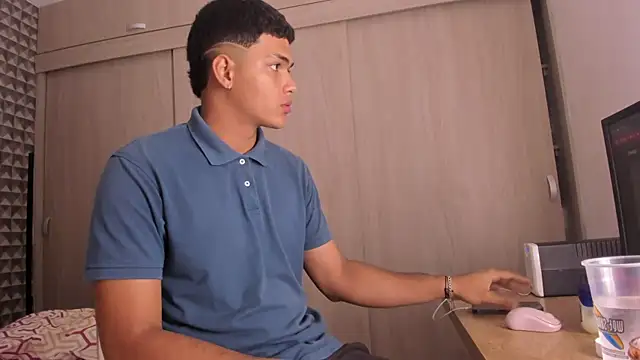 Keinner BigDick online show from March 14, 10:50 pm