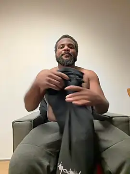 BigCatXLOfficial online show from February 17, 9:57 pm