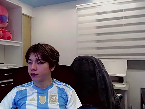 duvisex19 online show from February 17, 4:22 am