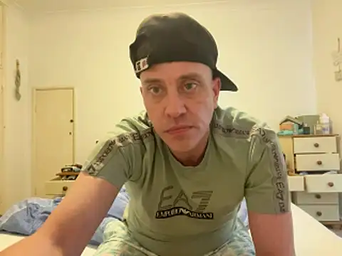 malcolm2334 online show from May 24, 5:41 pm