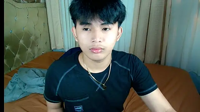 xlovercutietwink online show from February 11, 6:13 pm