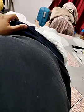 hunterkingshan online show from March 14, 2:02 pm