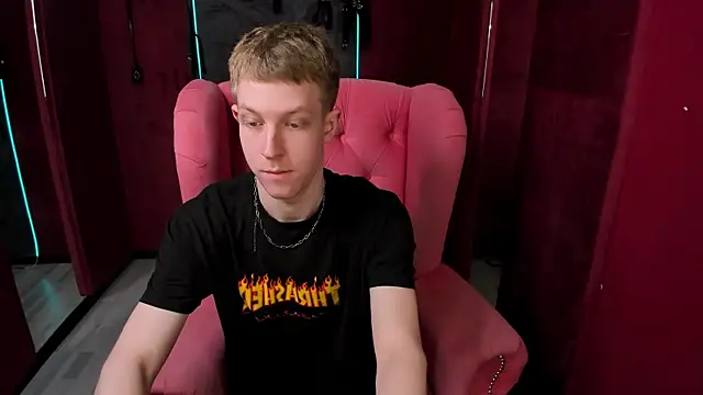 Dylan Norton online show from April 16, 10:26 am