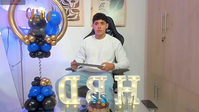 justin payn14 online show from May 24, 2:23 pm