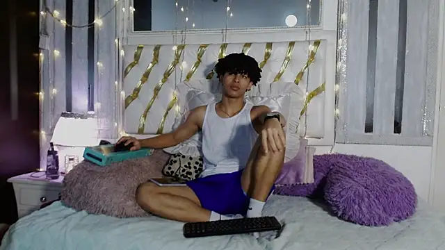 ian smith  online show from February 5, 12:45 pm