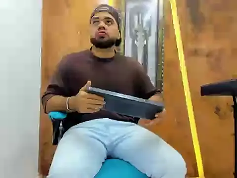 Chris Evans22 online show from February 8, 4:22 pm