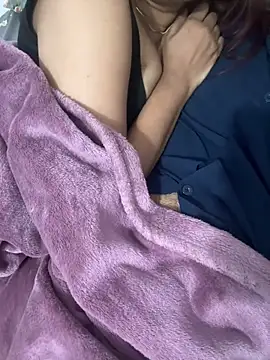 couple7v17d online show from February 9, 7:18 pm