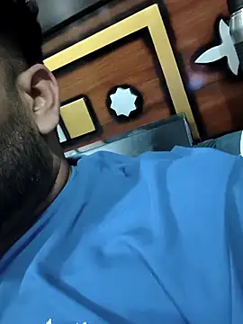 MrCurioX online show from April 4, 3:42 pm