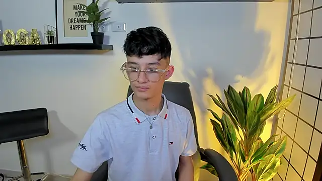 Patrick Howland  online show from March 31, 3:30 am