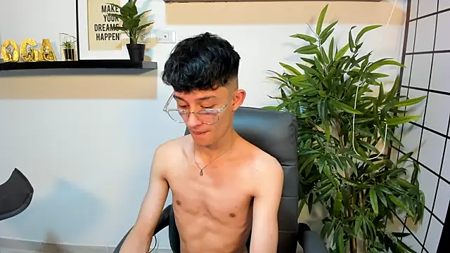 Patrick Howland  online show from March 27, 4:27 am