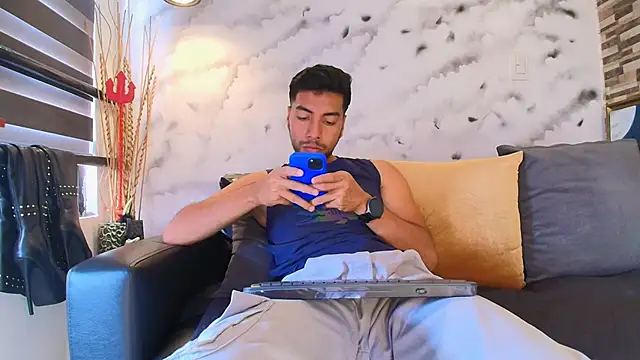 Max Hornye online show from March 5, 7:43 pm