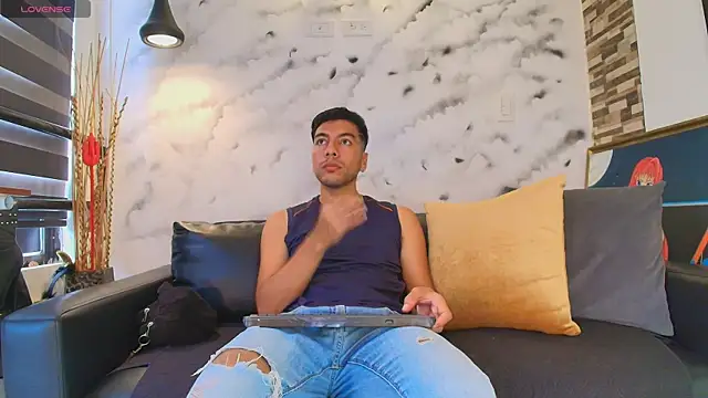 Max Hornye online show from April 13, 7:14 pm