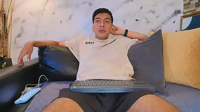 Max Hornye online show from March 31, 6:53 pm