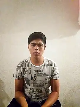 dark0p12 online show from February 12, 5:46 am