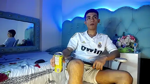 Apolo Richards online show from March 19, 7:39 pm