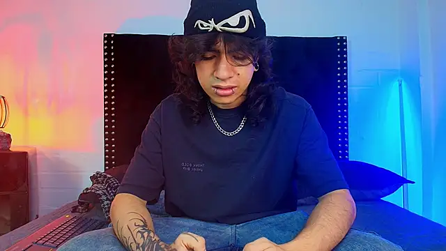 Axell Kussh online show from February 21, 12:39 pm