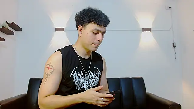 Philip Jons online show from February 18, 10:29 pm