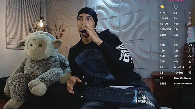 ItsZairen online show from April 2, 3:59 am