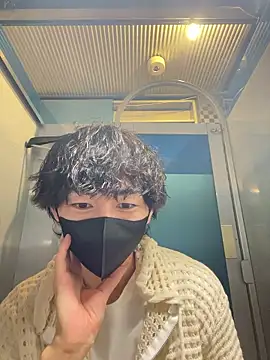 --ha-ru-- online show from April 10, 5:31 pm