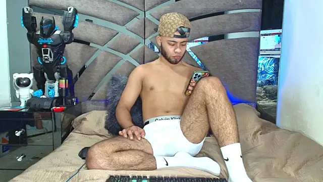 Xanderstone00 online show from June 13, 5:05 am