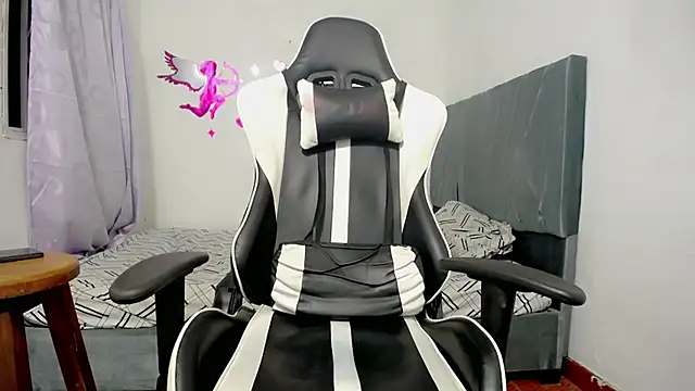 Tuporia6272 online show from March 2, 6:14 am